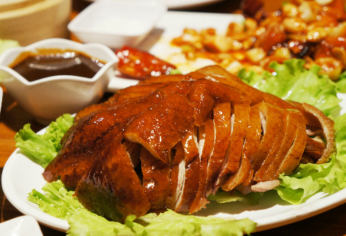 Click image for larger version  Name:	Vịt quay Bắc Kinh (Peking Duck).jpg Views:	0 Size:	81.9 KB ID:	1471