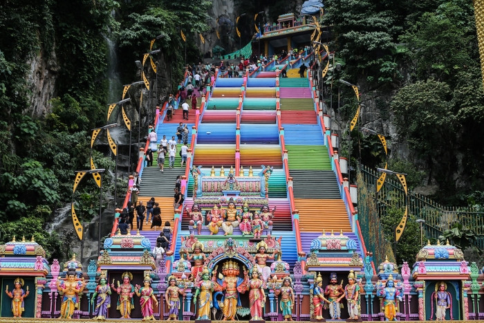 Click image for larger version

Name:	batu_caves.jpg
Views:	4
Size:	201.5 KB
ID:	3536