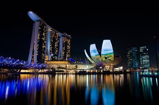 Click image for larger version  Name:	marina-bay-sands-skyline.jpg Views:	0 Size:	59.5 KB ID:	5363