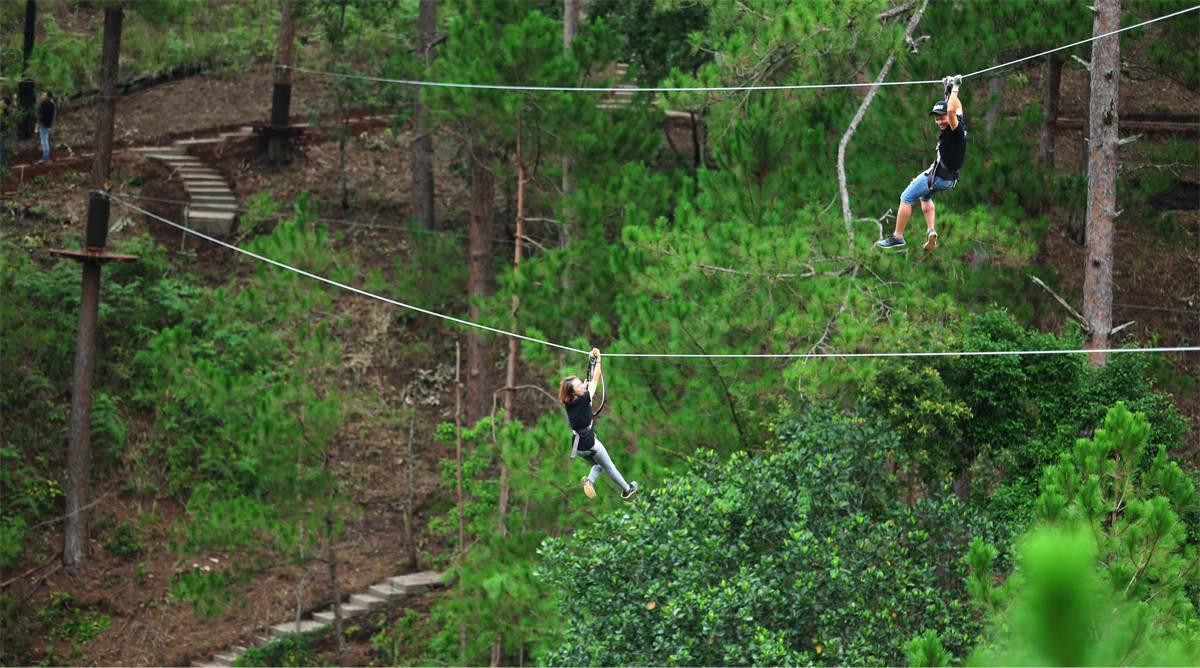 Click image for larger version

Name:	ve-da-lat-high-rope-course-zipline-2.jpg
Views:	3
Size:	265.4 KB
ID:	6676