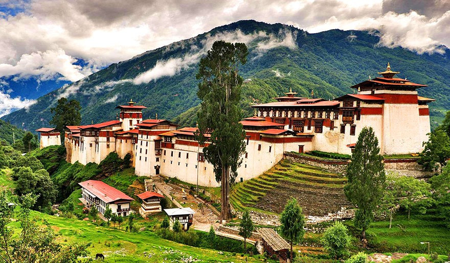 Click image for larger version

Name:	trongsa-dzong880.jpg
Views:	0
Size:	259.6 KB
ID:	8588