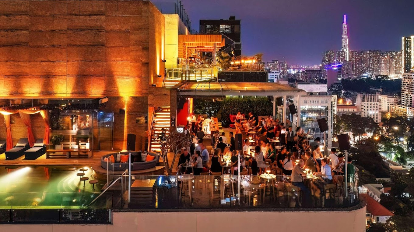 Click image for larger version

Name:	social-club-rooftop-bar.jpg
Views:	26
Size:	400.9 KB
ID:	9683