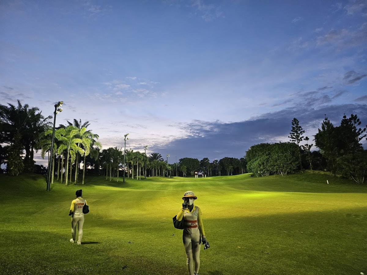 Click image for larger version

Name:	golf-long-thanh-2.jpg
Views:	6
Size:	138.2 KB
ID:	12241