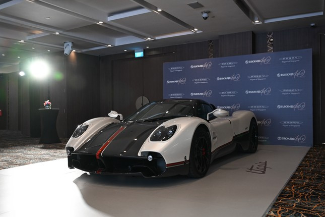 Click image for larger version

Name:	pagani-utopia-coupe-singapore-4851-4334.jpg
Views:	8
Size:	60.7 KB
ID:	14199