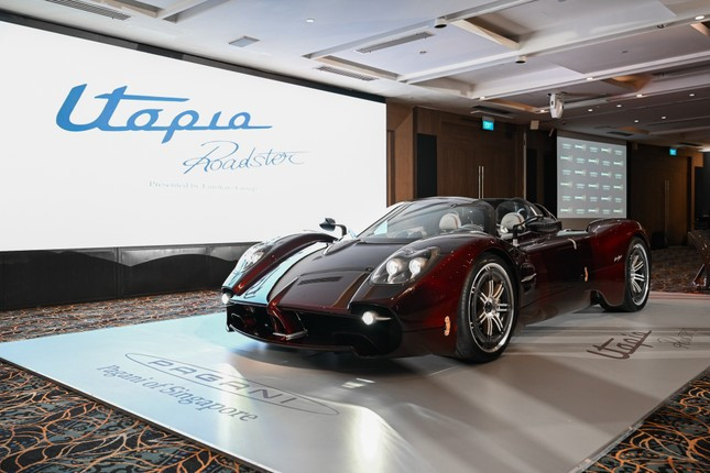 Click image for larger version

Name:	pagani-utopia-roadster-singapore-9245-8863.jpg
Views:	2
Size:	81.7 KB
ID:	14208