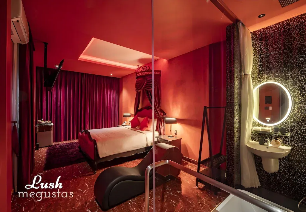 Click image for larger version

Name:	Me Gustas Love Hotel-2.webp
Views:	6
Size:	96.9 KB
ID:	16790