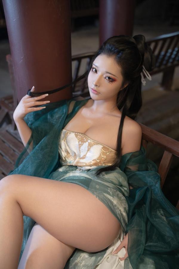 Click image for larger version

Name:	Chung-Nhu-Uyen_7.jpg
Views:	6
Size:	49.5 KB
ID:	18655