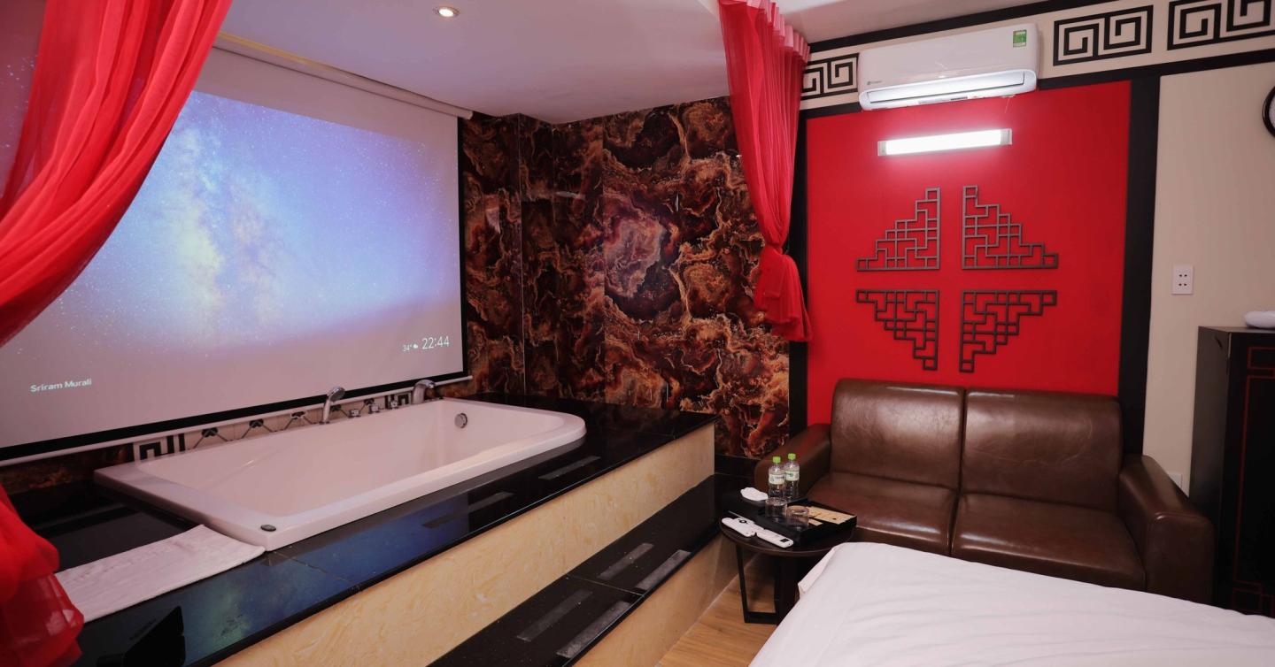 Click image for larger version

Name:	Lan Kwai Fong Hotel -3.jpg
Views:	17
Size:	111.8 KB
ID:	24405
