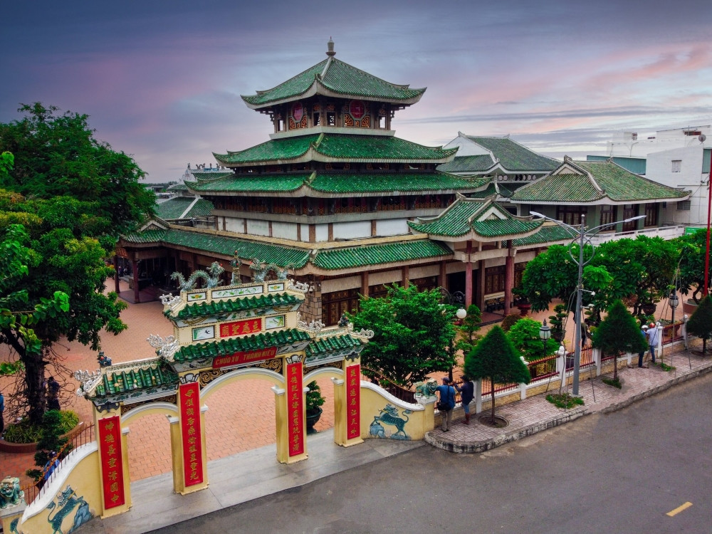 Click image for larger version

Name:	ba-chua-xu.jpg
Views:	8
Size:	295.7 KB
ID:	24899