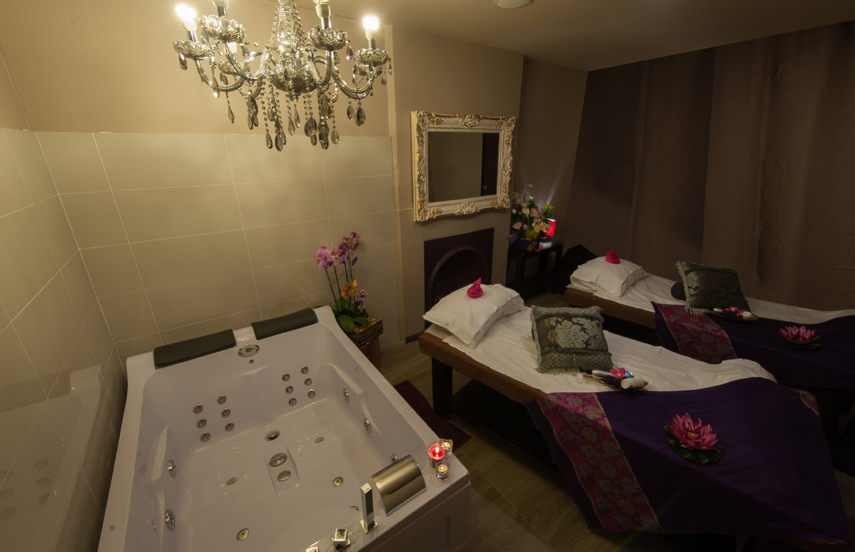 Click image for larger version

Name:	Nice Relaxing Thai Massage and Spa.jpg
Views:	7
Size:	159.3 KB
ID:	24926