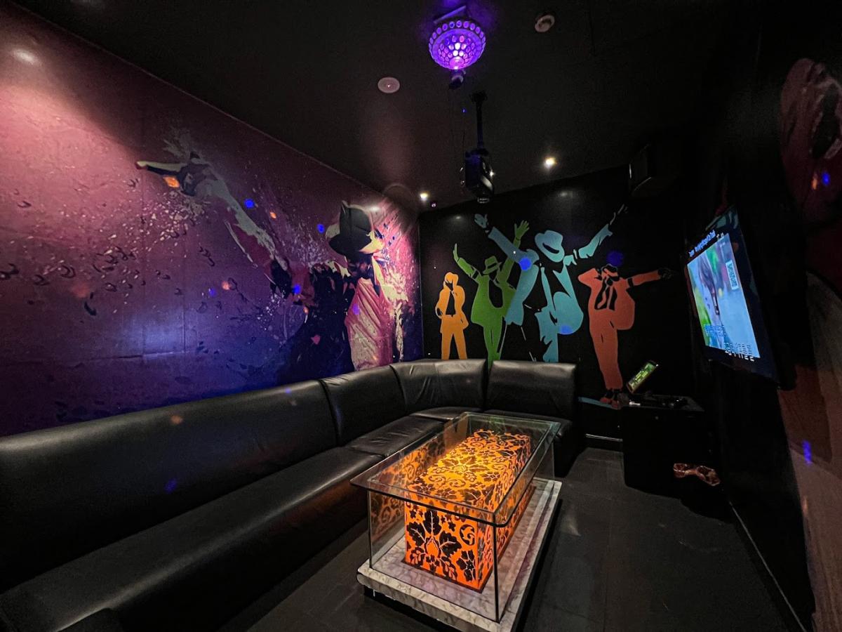Click image for larger version

Name:	Lychee Karaoke Bar 2.jpg
Views:	11
Size:	114.7 KB
ID:	25095