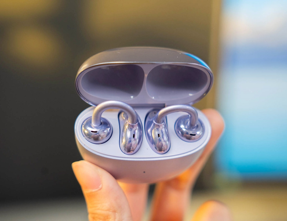 Click image for larger version

Name:	HONOR-CHOICE-Earbuds-Clip.jpg
Views:	7
Size:	112.6 KB
ID:	25266
