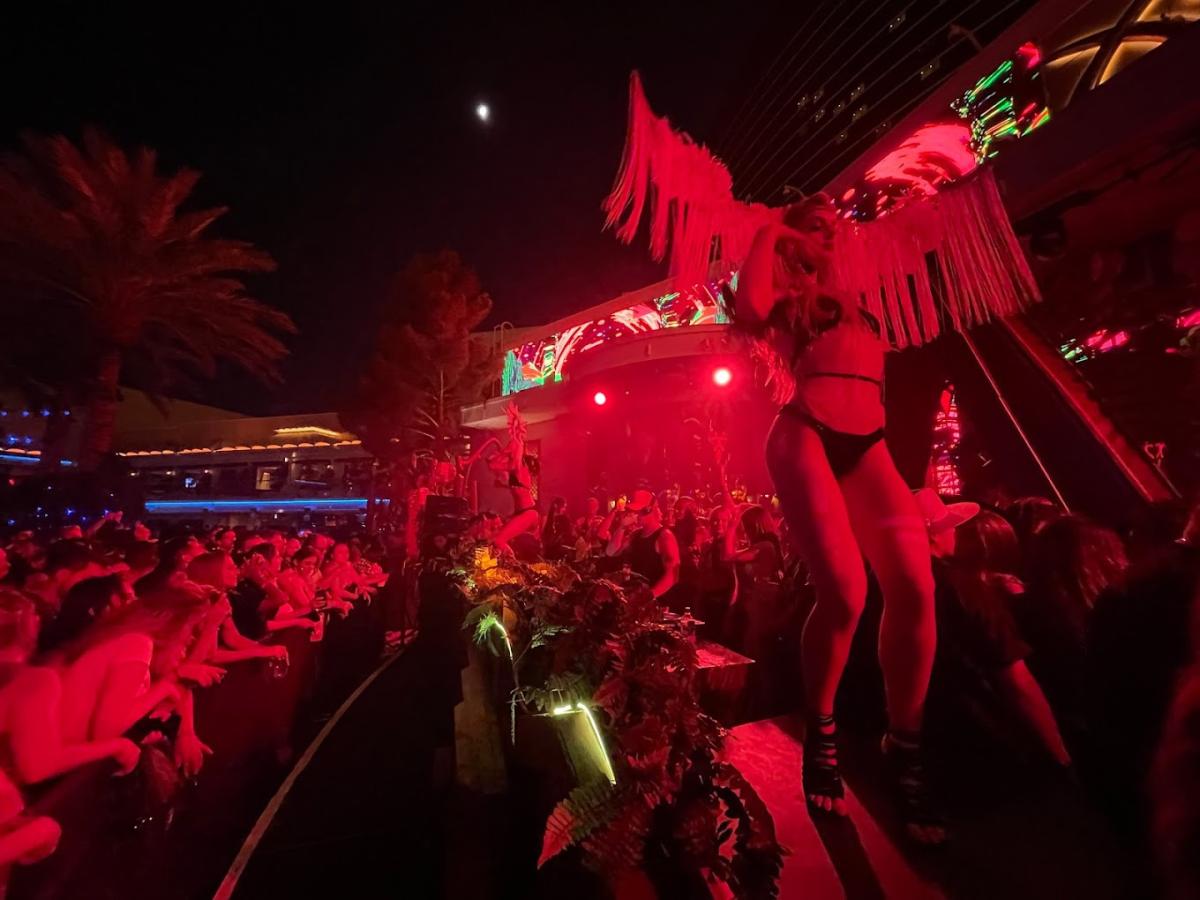 Click image for larger version

Name:	XS Nightclub 3.jpg
Views:	8
Size:	93.0 KB
ID:	25277