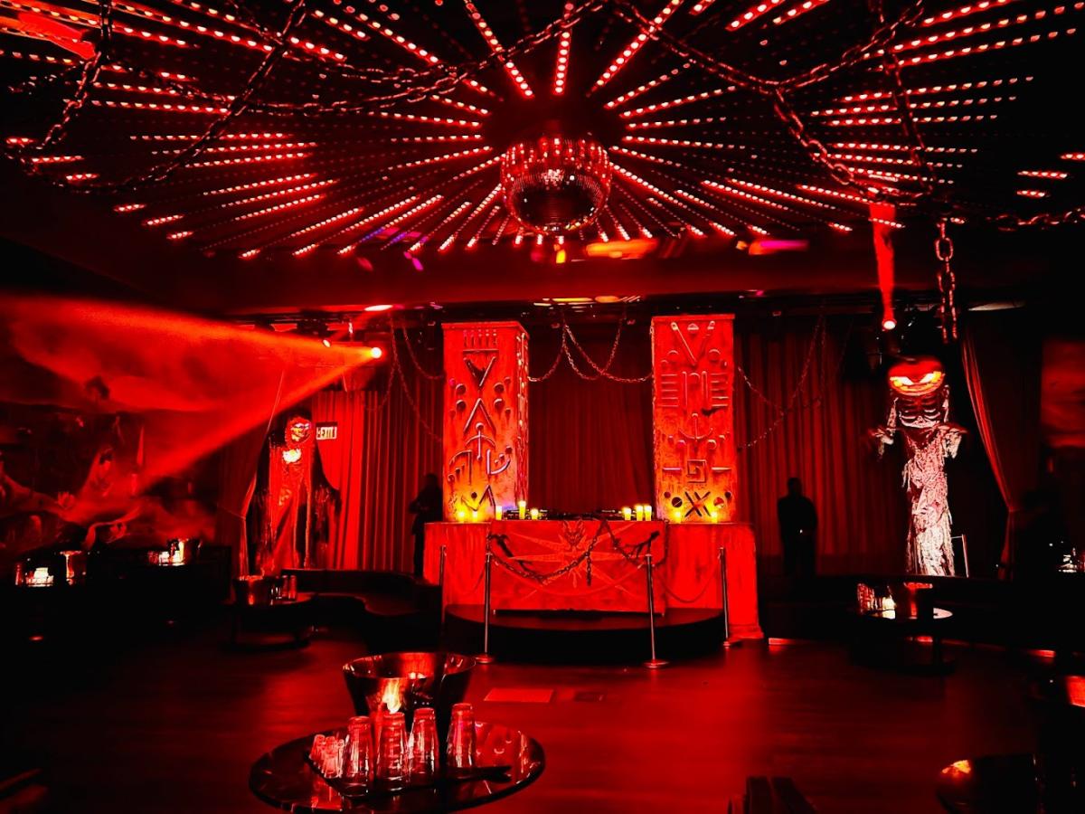 Click image for larger version

Name:	Paradise Club.jpg
Views:	8
Size:	144.4 KB
ID:	25498