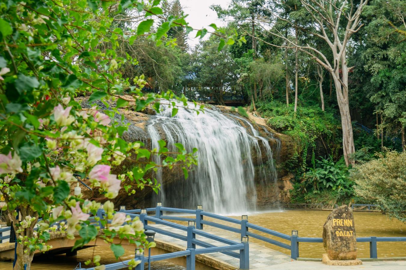 Click image for larger version

Name:	Tea Resort Prenn 2.jpg
Views:	11
Size:	269.2 KB
ID:	25762