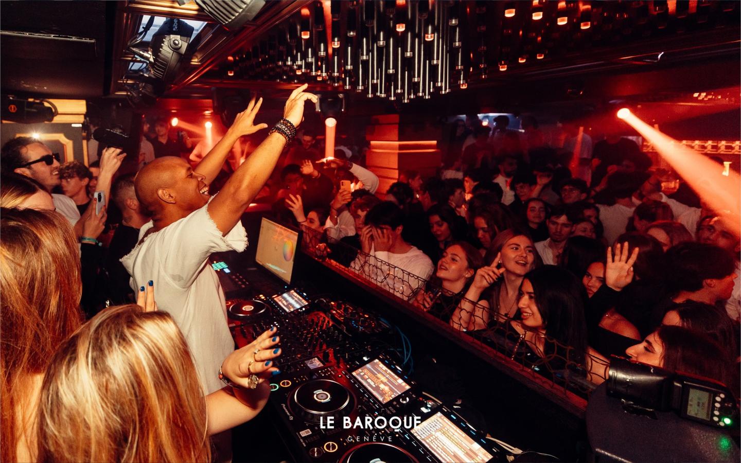Click image for larger version  Name:	The Baroque Club.jpg Views:	0 Size:	194.2 KB ID:	25990