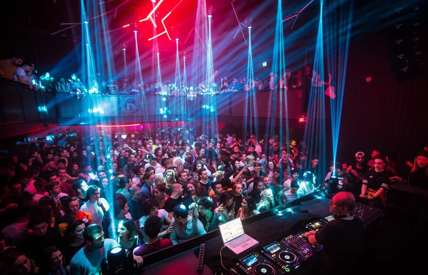 Click image for larger version  Name:	D! Club.webp Views:	0 Size:	140.0 KB ID:	25994