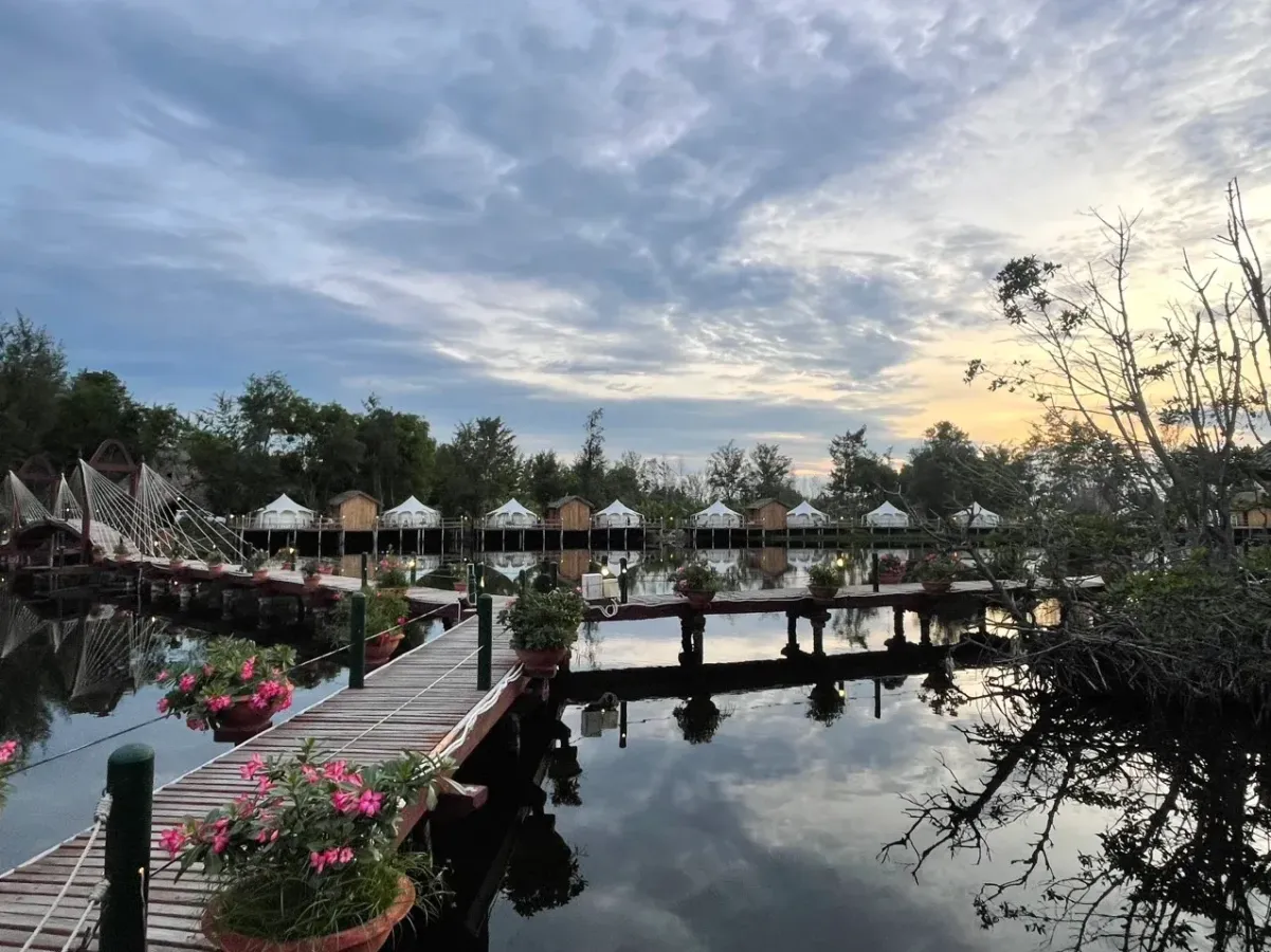 Click image for larger version

Name:	Hodota Resort Bình Châu 3.webp
Views:	23
Size:	138.3 KB
ID:	26152