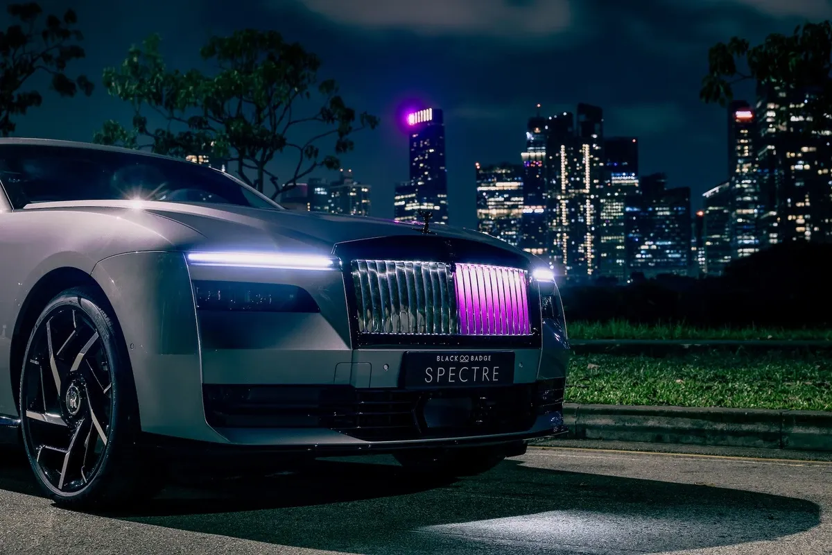 Click image for larger version

Name:	Rolls_Royce_Black_Badge_Spectre_Singapore_9.webp
Views:	7
Size:	117.1 KB
ID:	26223
