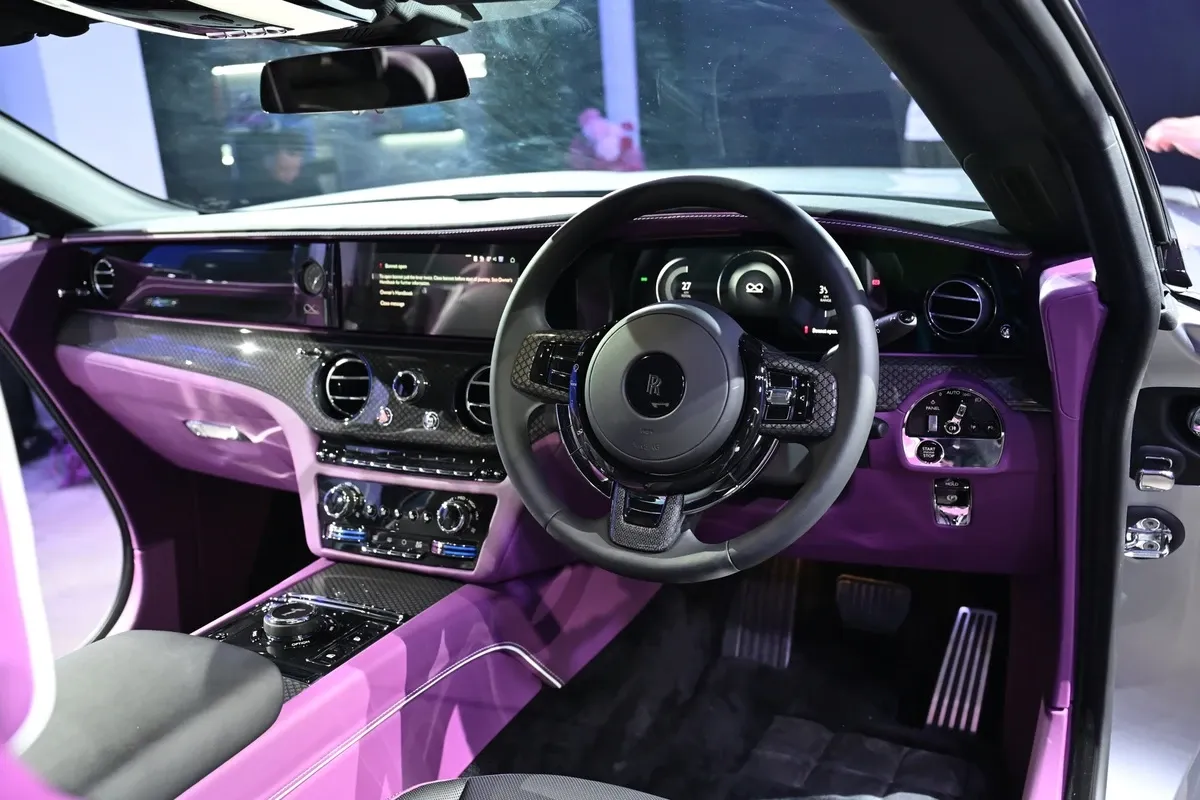 Click image for larger version

Name:	Rolls_Royce_Black_Badge_Spectre_Singapore_4.webp
Views:	6
Size:	88.6 KB
ID:	26225