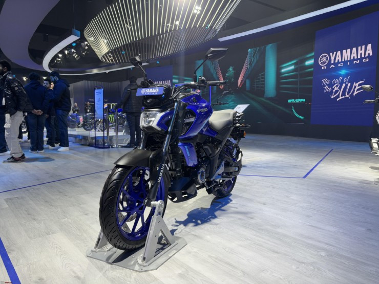 Click image for larger version

Name:	Moto-2025-Yamaha-FZ-S-Fi-Hybrid-trinh-lang-gia-re-44-trieu-dong-ya3-1745824995-615-width740height555.jpg
Views:	6
Size:	128.9 KB
ID:	26233