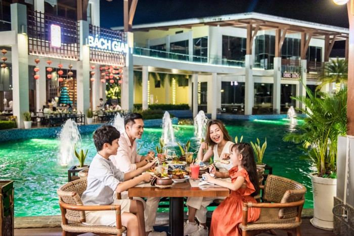 Click image for larger version

Name:	Anh 15 casino 15.jpg
Views:	9
Size:	157.5 KB
ID:	26246
