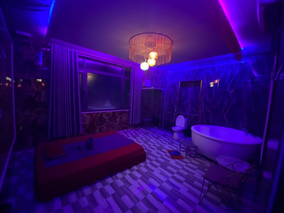 Click image for larger version  Name:	massage-tay-thi.jpg Views:	0 Size:	69.7 KB ID:	26593