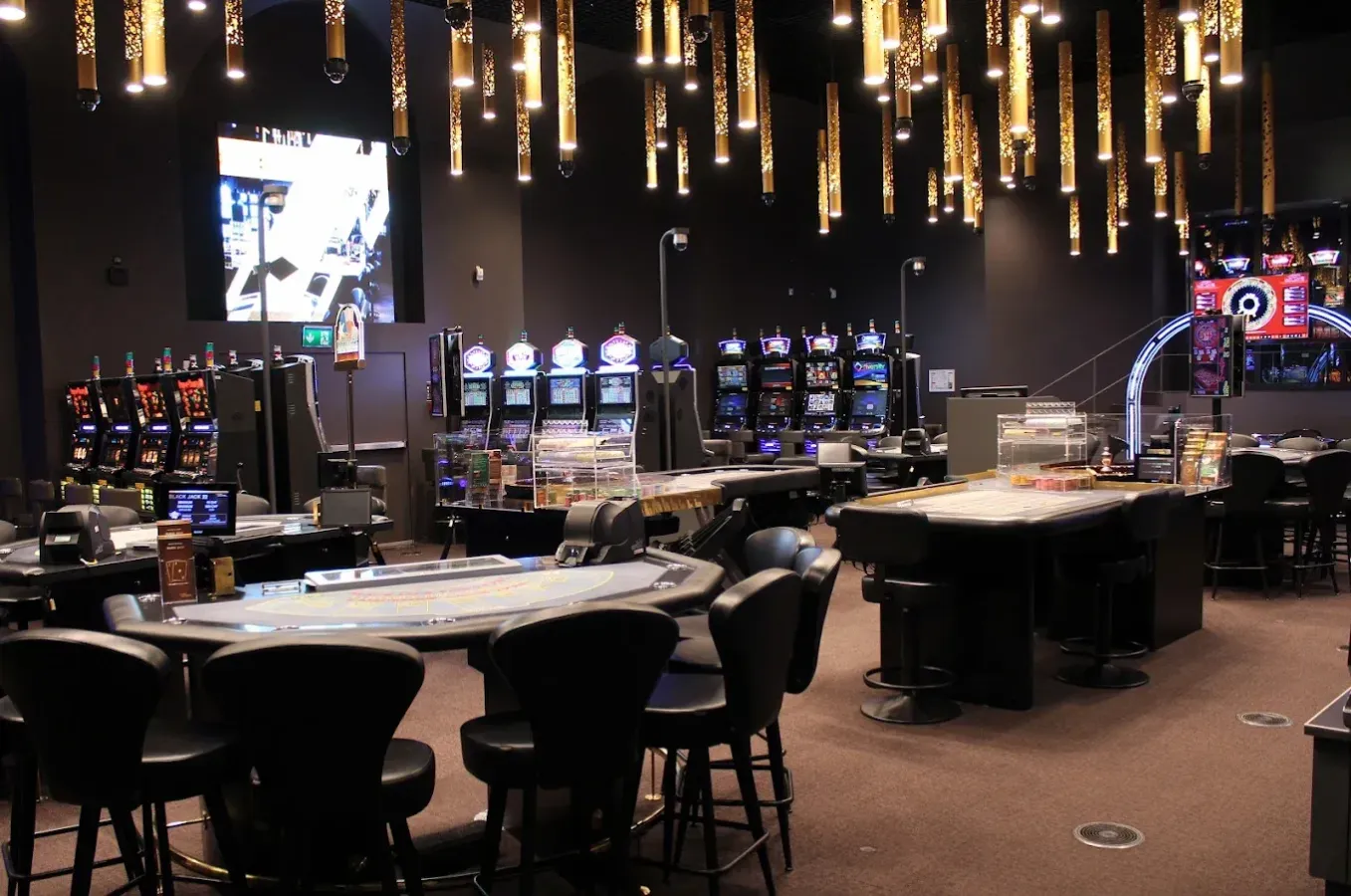 Click image for larger version

Name:	Casino de Neuchâtel2.webp
Views:	5
Size:	128.2 KB
ID:	27100