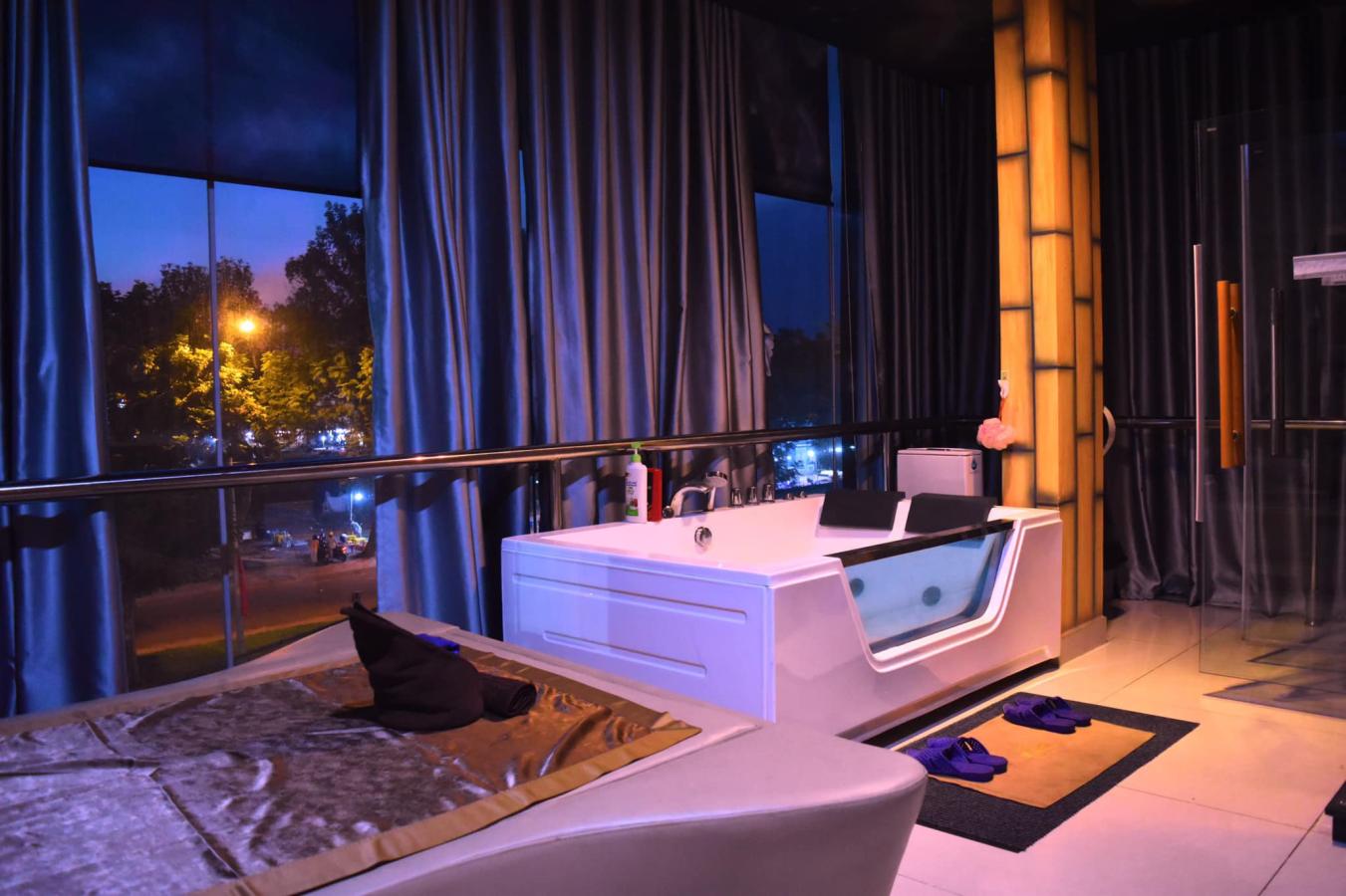 Click image for larger version

Name:	massage-vl-2.jpg
Views:	12
Size:	129.2 KB
ID:	27233