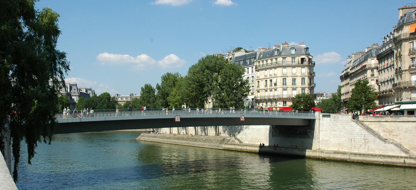 Click image for larger version

Name:	France_Paris_Pont_Saint_Louis_01.jpg
Views:	9
Size:	162.5 KB
ID:	27791