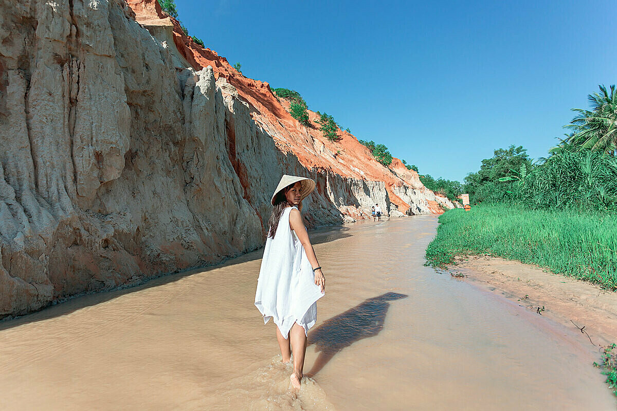 Click image for larger version

Name:	Suối Tiên.jpg
Views:	4
Size:	340.2 KB
ID:	28044