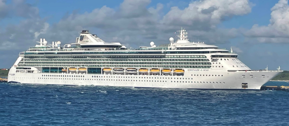 Click image for larger version

Name:	serenade of the Seas.jpg
Views:	17
Size:	178.0 KB
ID:	28083