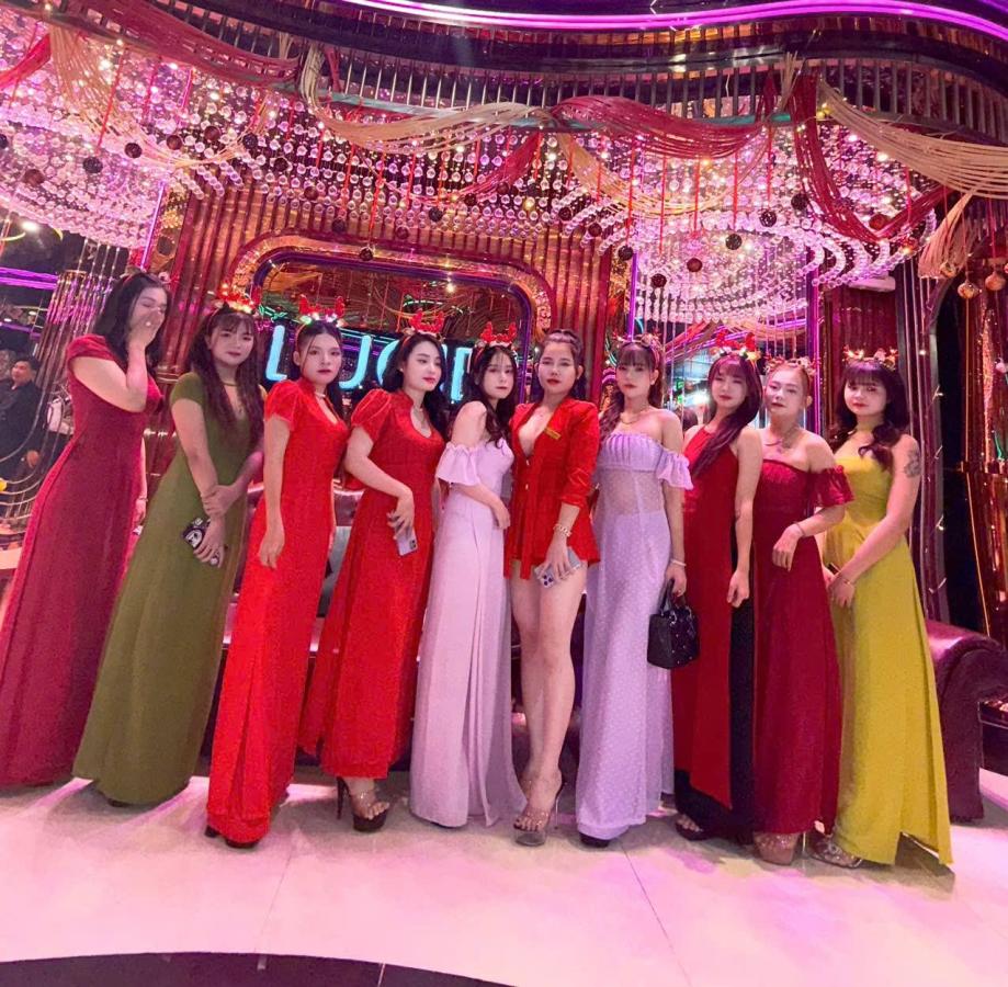 Click image for larger version

Name:	lucie-ktv.jpg
Views:	9
Size:	159.4 KB
ID:	28678