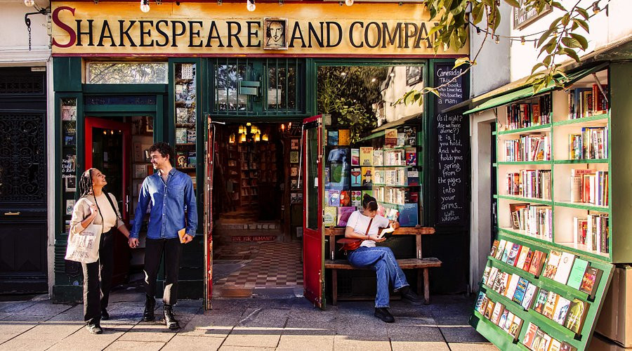 Click image for larger version

Name:	bookshop-facade.jpg
Views:	6
Size:	228.7 KB
ID:	28919