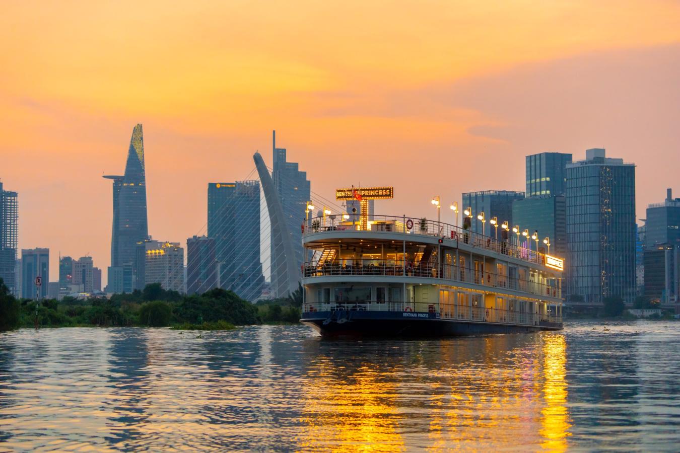 Click image for larger version

Name:	saigon.jpg
Views:	5
Size:	150.6 KB
ID:	29835