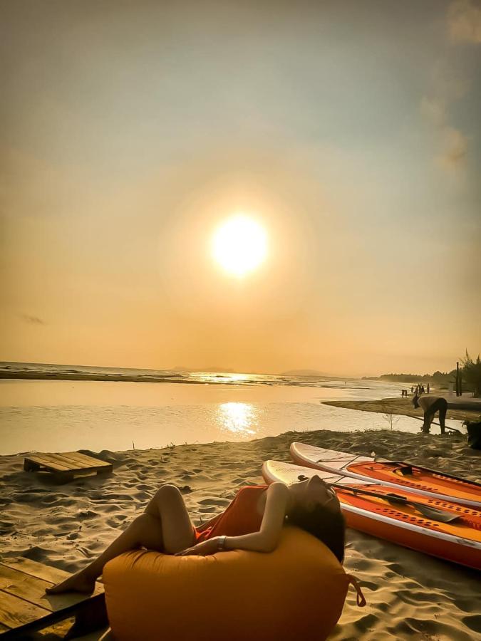 Click image for larger version

Name:	Sala Beach Club Camping-2.jpg
Views:	6
Size:	57.0 KB
ID:	30080