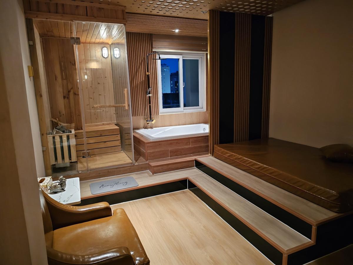 Click image for larger version

Name:	Massage ACE.jpg
Views:	3
Size:	116.1 KB
ID:	30335
