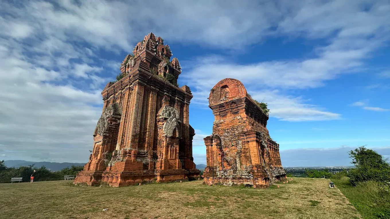 Click image for larger version

Name:	thap-chăm.webp
Views:	9
Size:	178.1 KB
ID:	31036