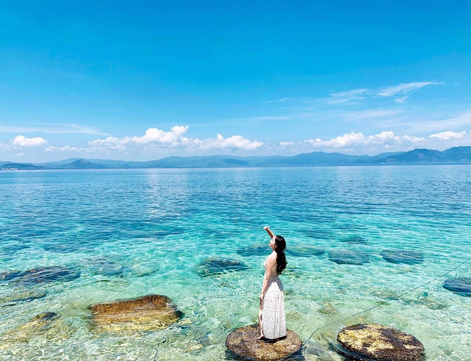 Click image for larger version

Name:	du-lich-cu-lao-xanh-quy-nhon-1.jpg
Views:	0
Size:	246.4 KB
ID:	31314