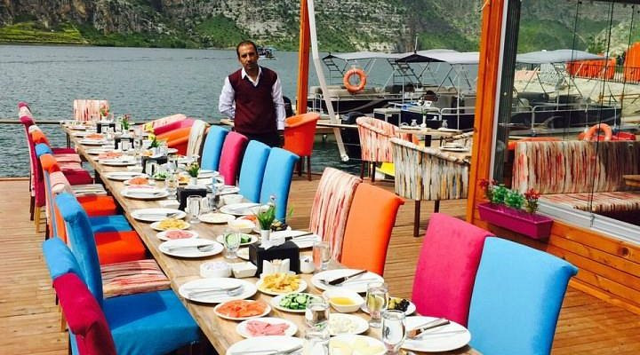 Click image for larger version

Name:	halfeti-yali-restaurant.jpg
Views:	4
Size:	118.0 KB
ID:	31764