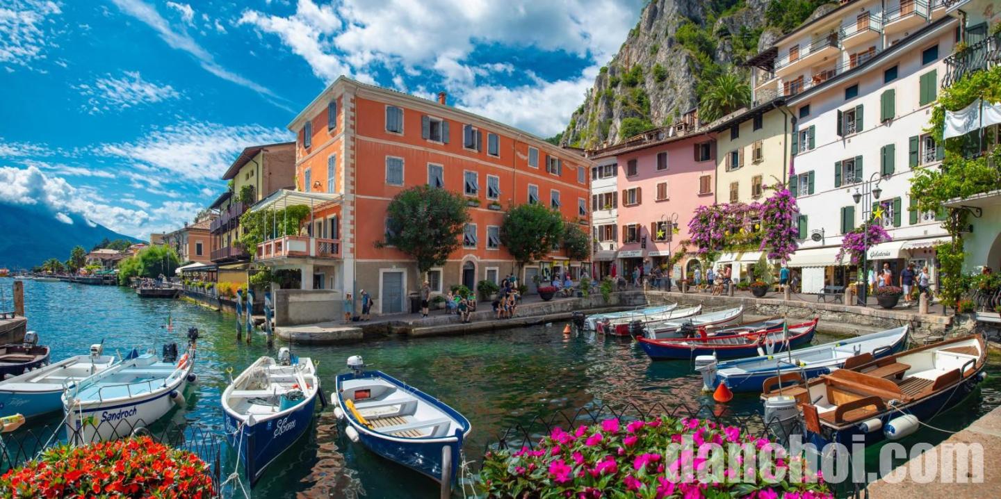 Click image for larger version

Name:	limone-lago-garda-hd-lombardia-2042.jpg
Views:	23
Size:	224.0 KB
ID:	32487
