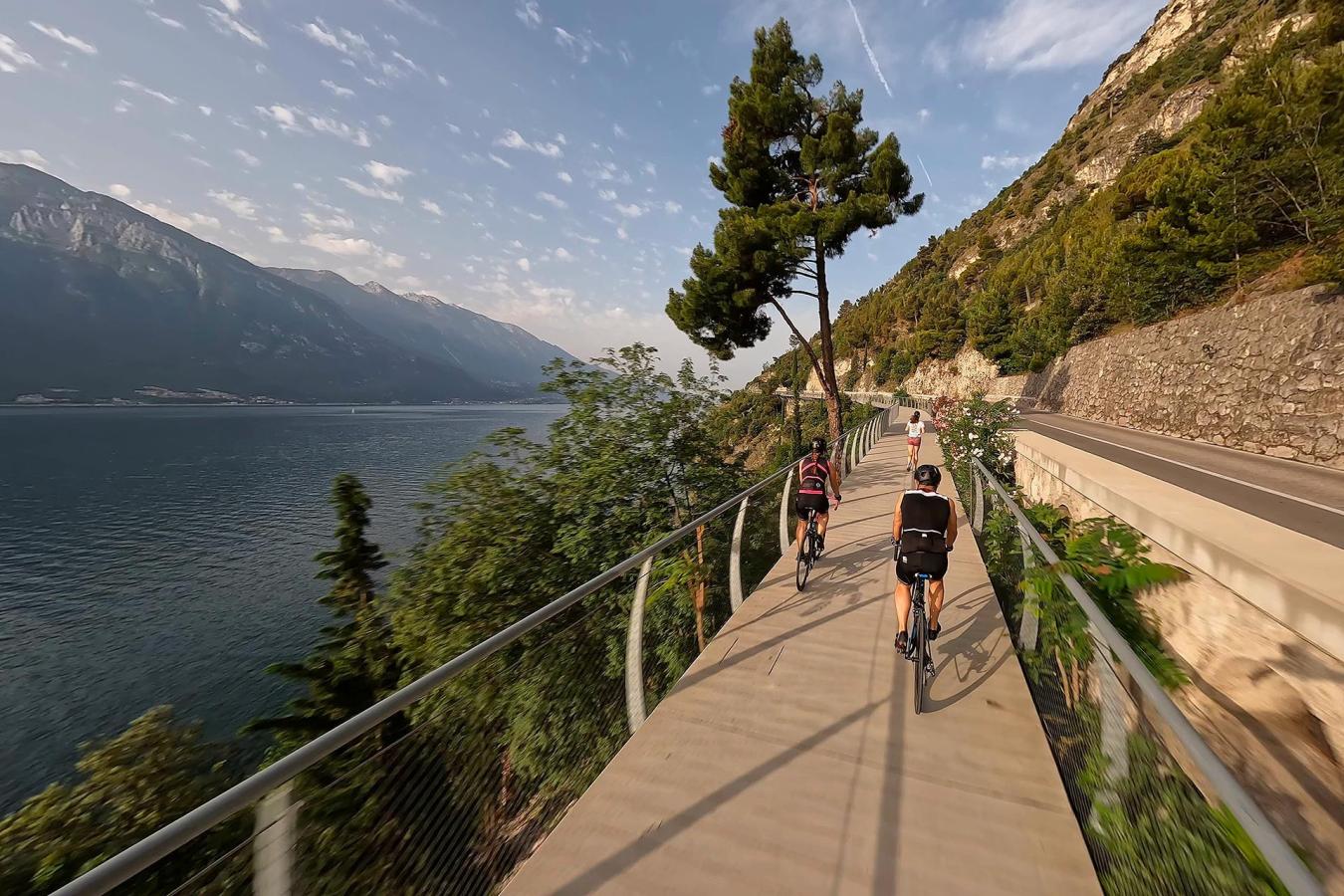 Click image for larger version

Name:	02-ciclopedonale-limone-sul-garda-2041.jpg
Views:	6
Size:	221.8 KB
ID:	32572