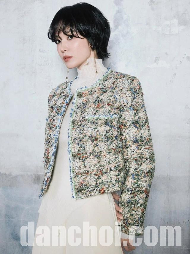 Click image for larger version

Name:	ao-khoac-crop-song-hye-kyo-3-17540443078732117320402.jpg
Views:	9
Size:	135.3 KB
ID:	33082