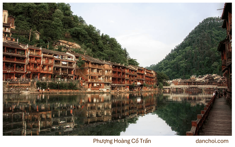 Phượng Hoàng Cổ Trấn