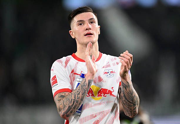 Click image for larger version

Name:	wolfsburg-germany-benjamin-sesko-of-rb-leipzig-applauds-the-fans-after-defeating-vfl.jpg
Views:	6
Size:	57.2 KB
ID:	33754