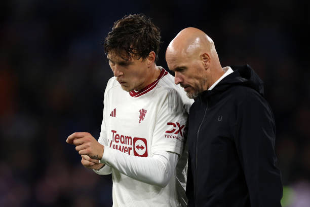 Click image for larger version

Name:	burnley-england-erik-ten-hag-manager-of-manchester-united-interacts-with-victor-lindelof-of.jpg
Views:	10
Size:	36.1 KB
ID:	34485
