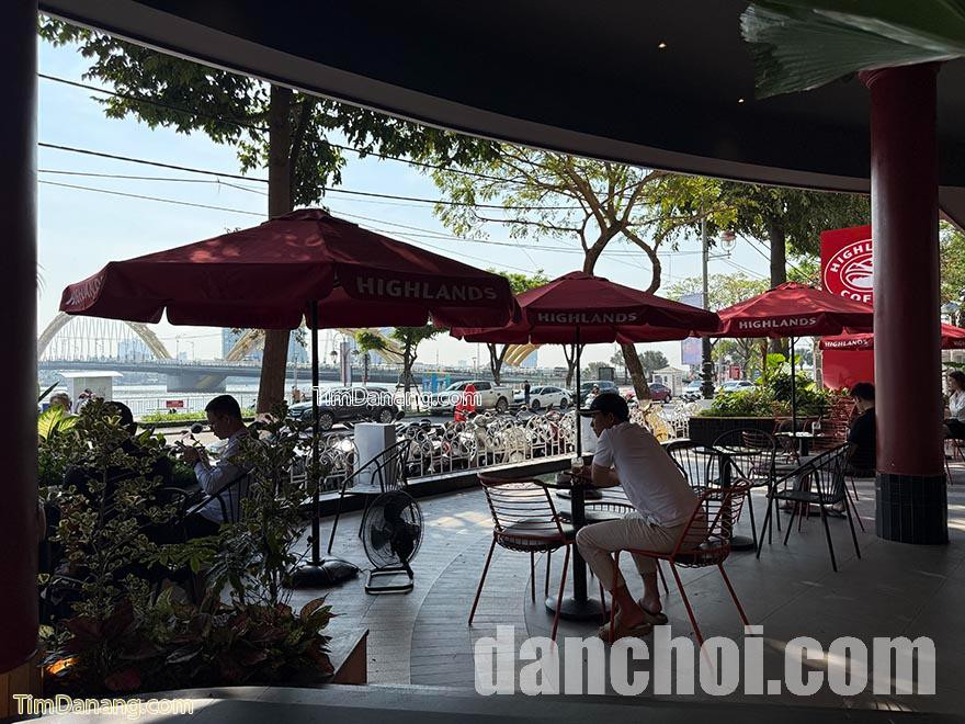 Click image for larger version

Name:	highlands-coffee-vtv8-bach-dang-atcr2.jpg
Views:	1
Size:	200.4 KB
ID:	34865