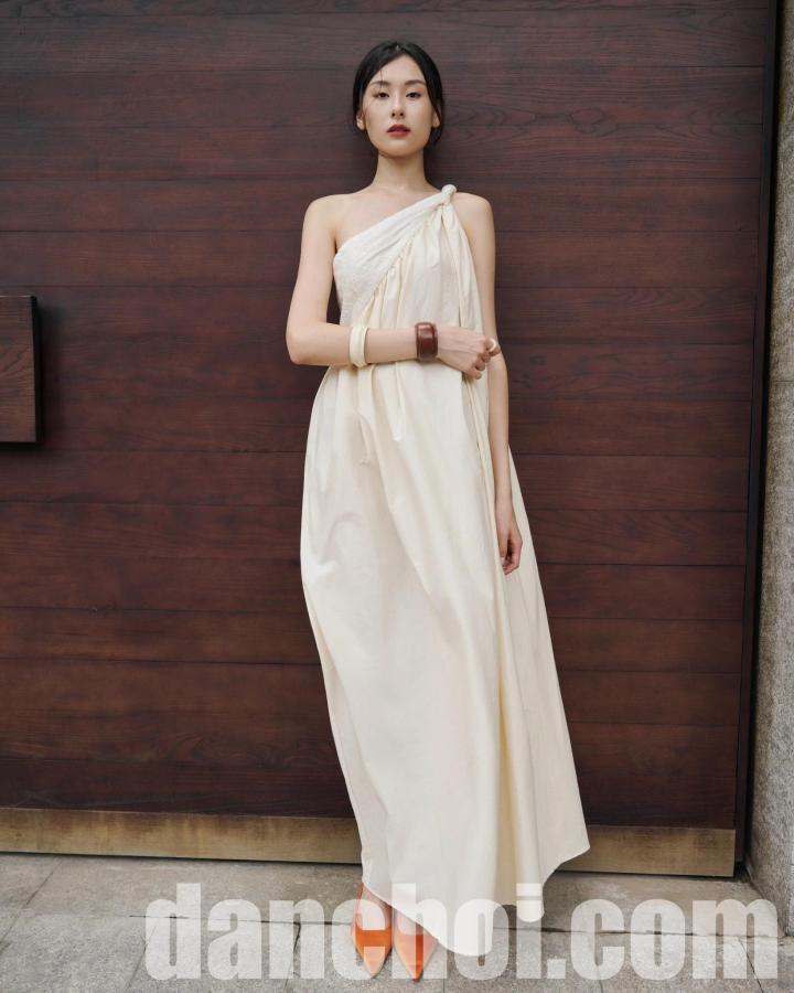 Click image for larger version

Name:	feng-atelier-dam-du-tiec-10-1755064170491242415092.jpg
Views:	4
Size:	60.8 KB
ID:	34881