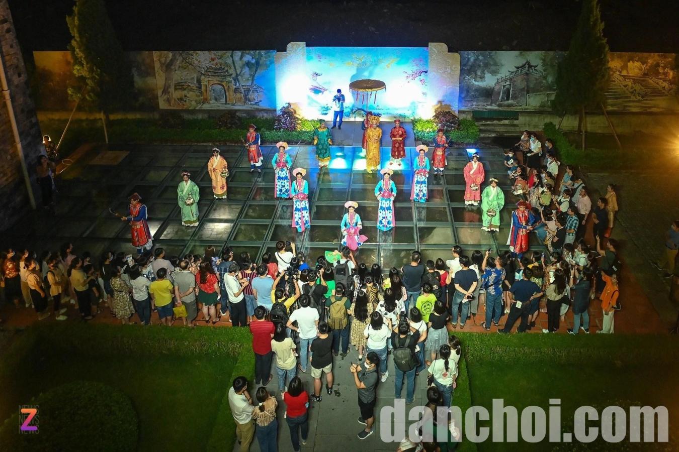 Click image for larger version

Name:	HoangthanhThangLong_3_znews.jpg
Views:	6
Size:	195.2 KB
ID:	35083