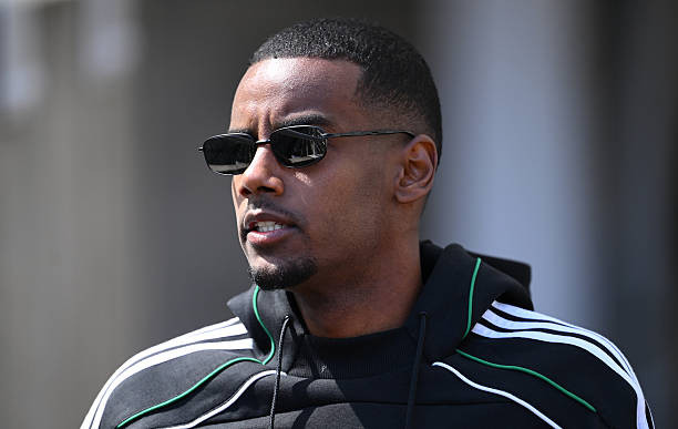 Click image for larger version

Name:	newcastle-upon-tyne-england-newcastle-player-alexander-isak-wearing-sunglasses-arrives-at-the.jpg
Views:	2
Size:	40.5 KB
ID:	36102